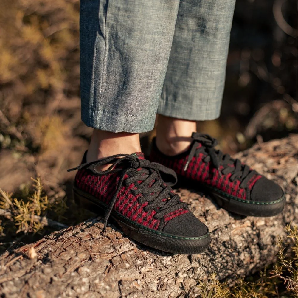 Vegan sneaker red MOB001 - Image 3