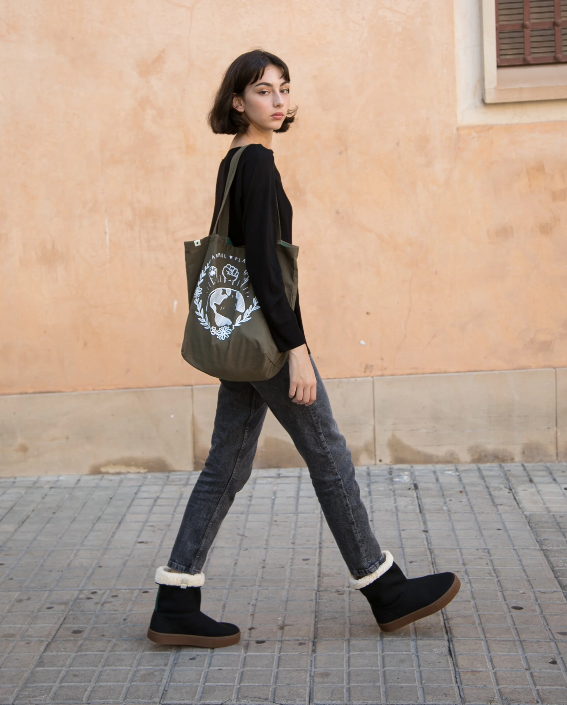 Vegan winter bootie black JID001 - Image 3